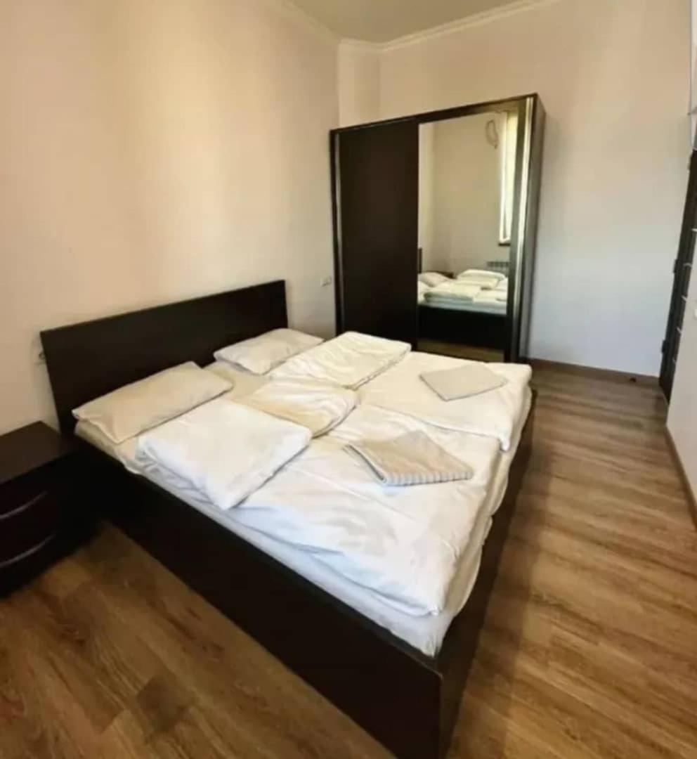 Elite Apartments Erivan Exterior foto
